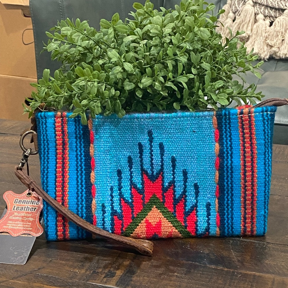 NWT American Darling Blue blanket bag with genuine leather wristlet strap